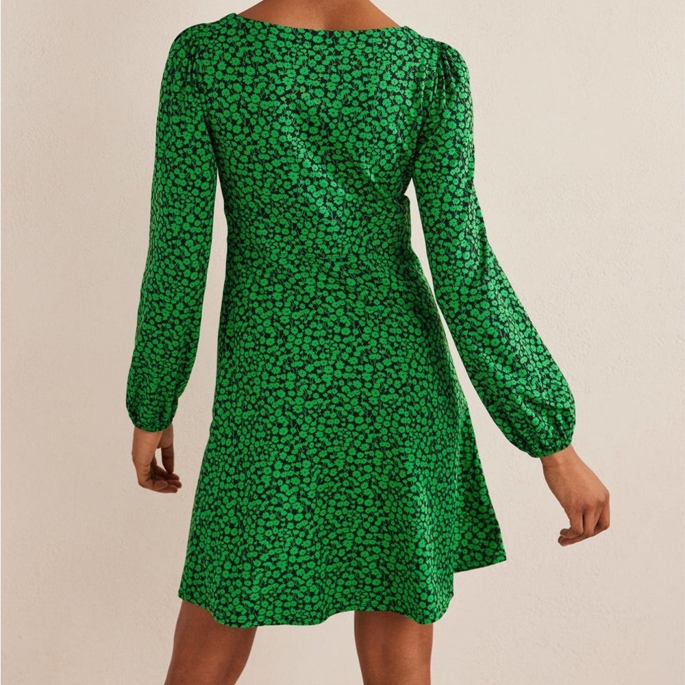 Boden Button Front Jersey Mini Floral Dress Green Bee Tulip Sprig Size 4R - Picture 3 of 10